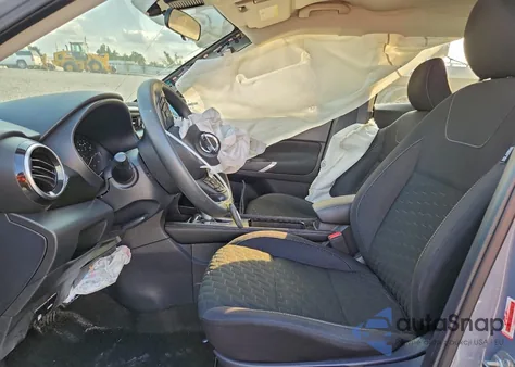 2021 Nissan Kicks Sv из США, поврежденный, VIN 3N1CP5CV3ML484044